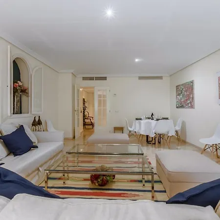 Entire 170m2 1min Walking From Cathedral Apartment *