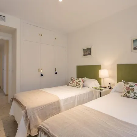 Apartment Entire 170m2 1min Walking From Cathedral