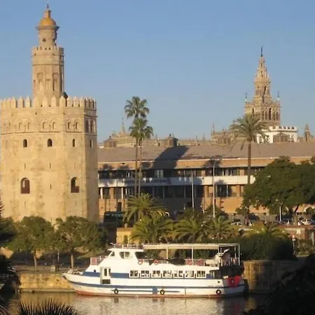Apartment Entire 170m2 1min Walking From Cathedral Sevilla