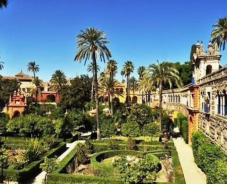 Apartment Entire 170m2 1min Walking From Cathedral Sevilla